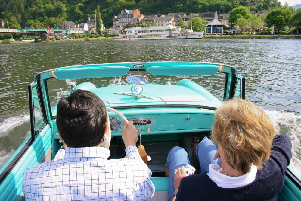 Amphicarfahrt auf der Mosel